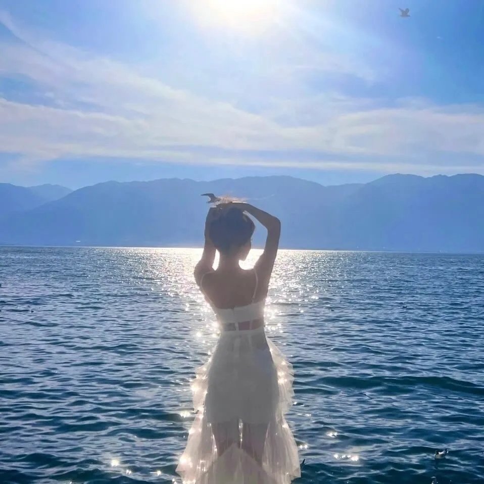 盲眼夫人是剑仙