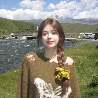 高手下山，我被师姐包围了